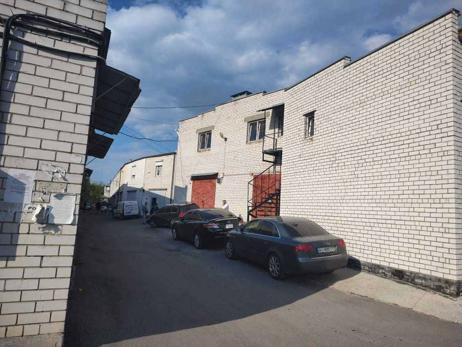 Сдам в оренду Гараж ГК Супутник 3 Крайня 13 Величезний 6х9м з підвалом