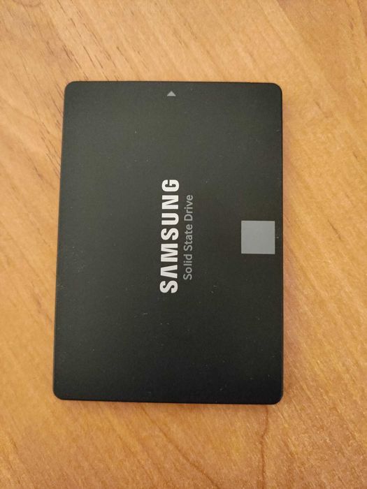 SSD накопичувач Samsung 870 EVO 4 TB (MZ-77E4T0BW)