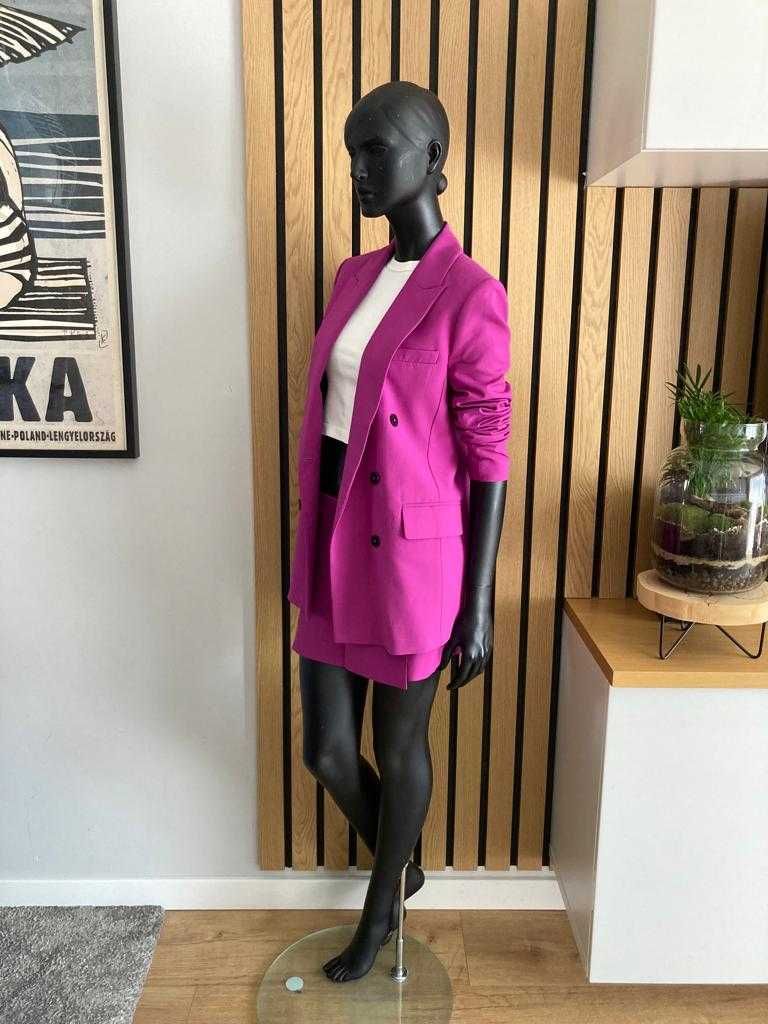 ZARA Różowy garnitur ze spódniczko-szortami S/M