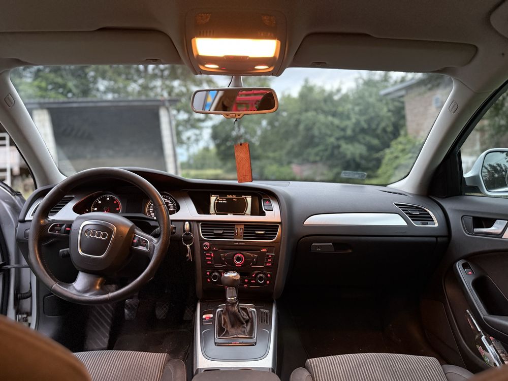 Audi a4b8 2.0 tdi 173 km Xenon