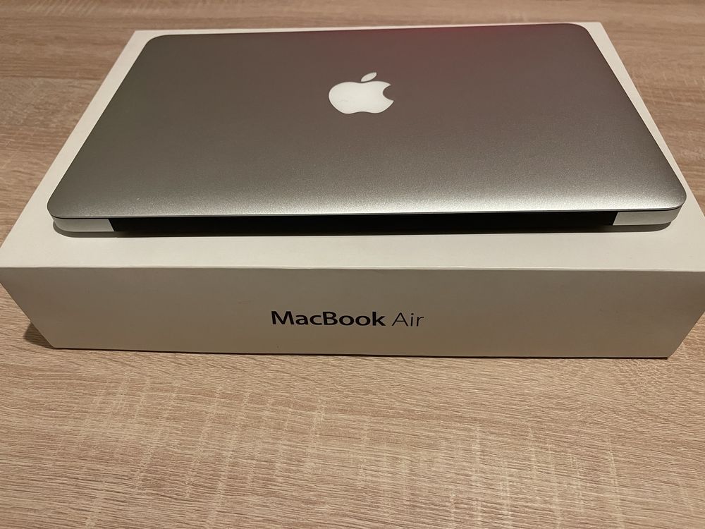 MacBook Air 11”