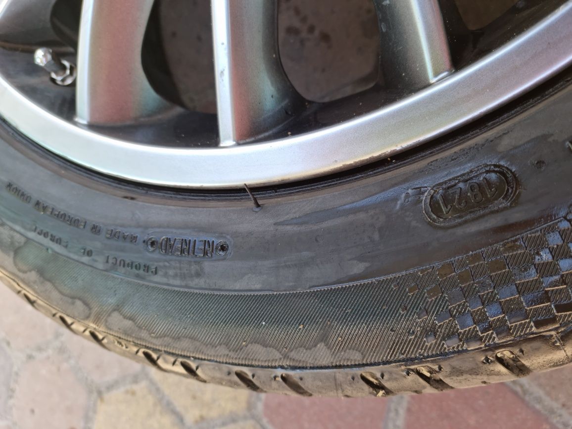 диски 4шт.  з резиною 215/55 R 17. Германія.