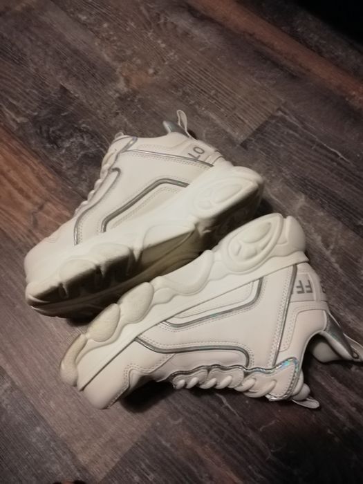 Ténis Buffalo Tamanho 37