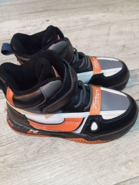 Продам Демі взуття для хлопчика 32 розмір