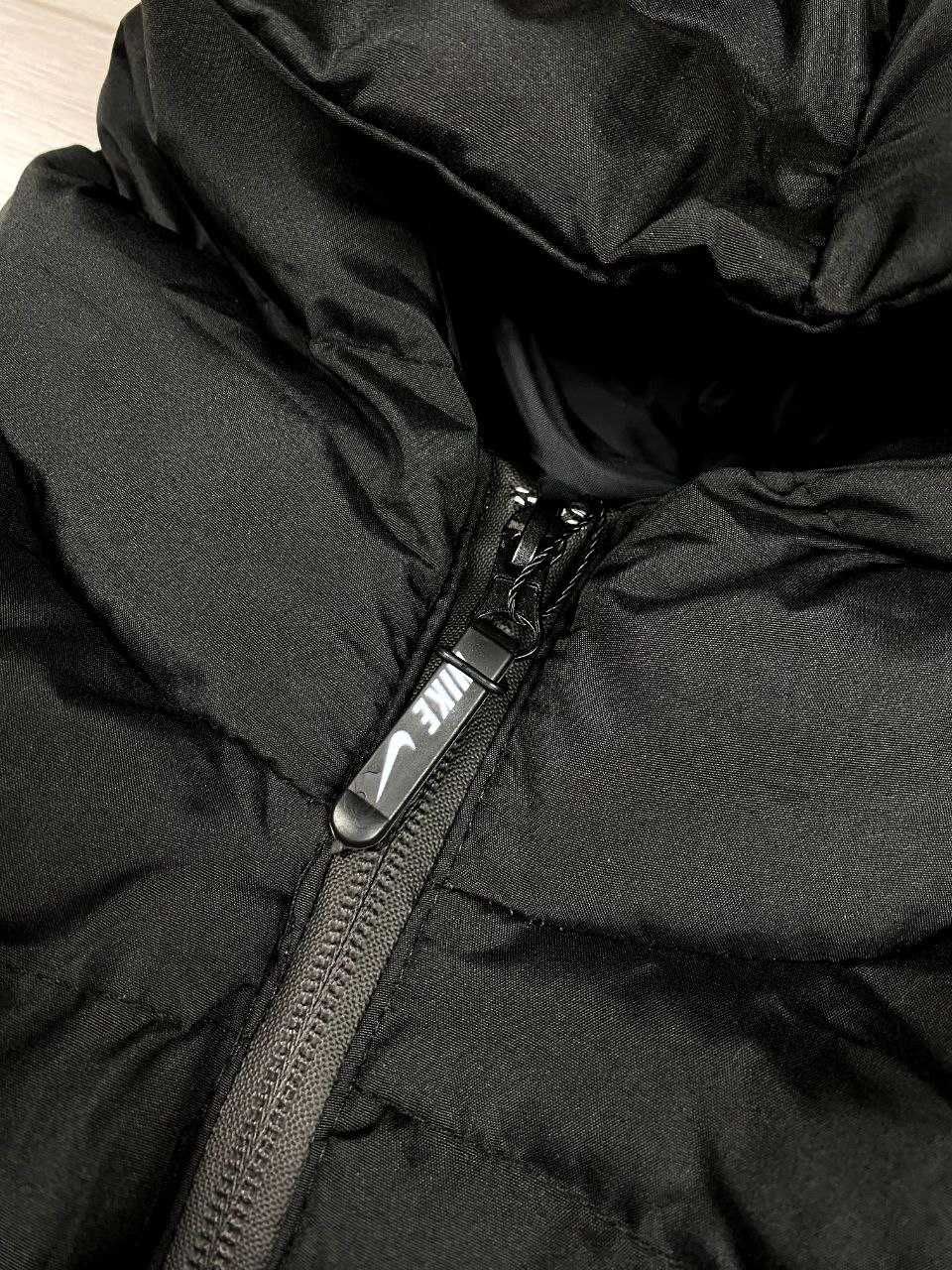 Куртка Nike Black з капюшоном