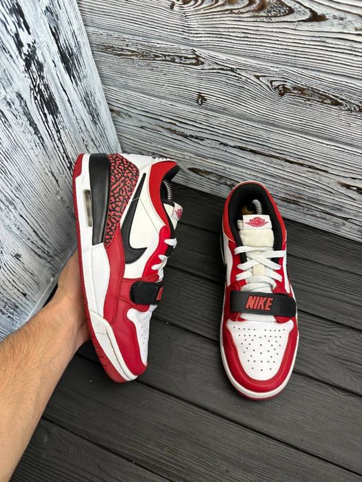 Кросівки - Nike Jordan 41р