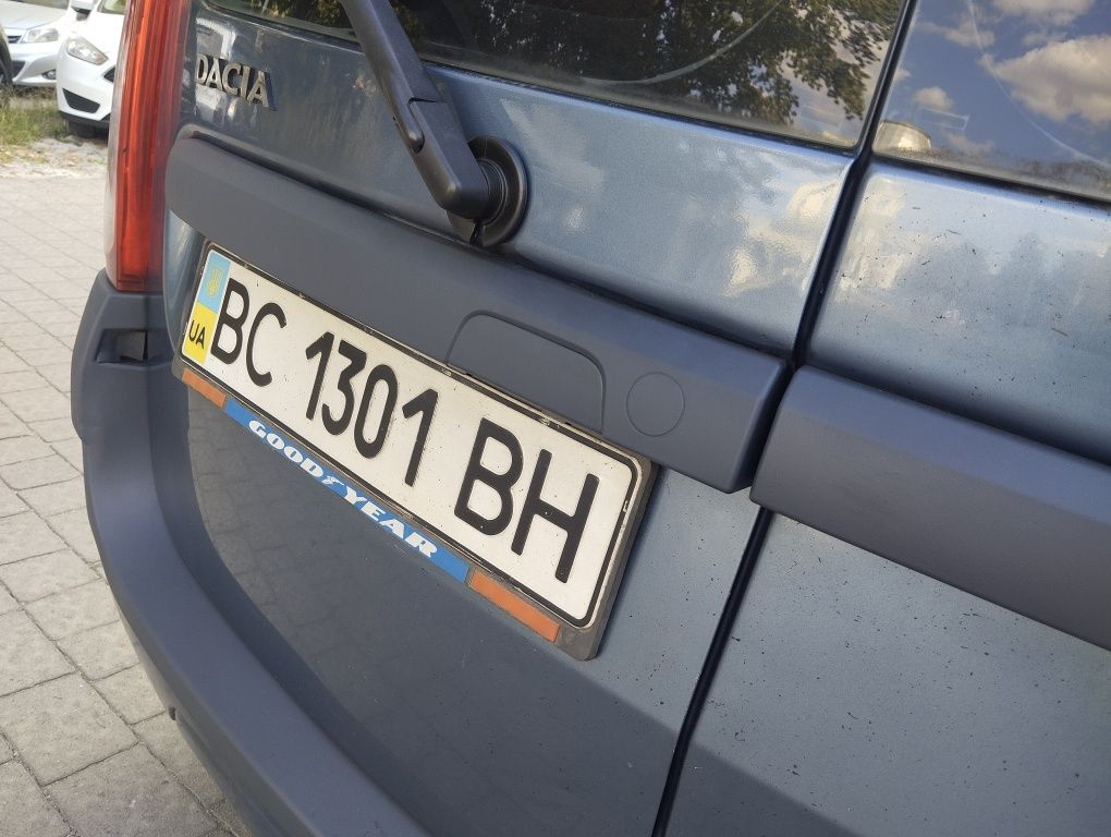 Продам Dacia Logan MCV,7-міст,1,6 MPi
