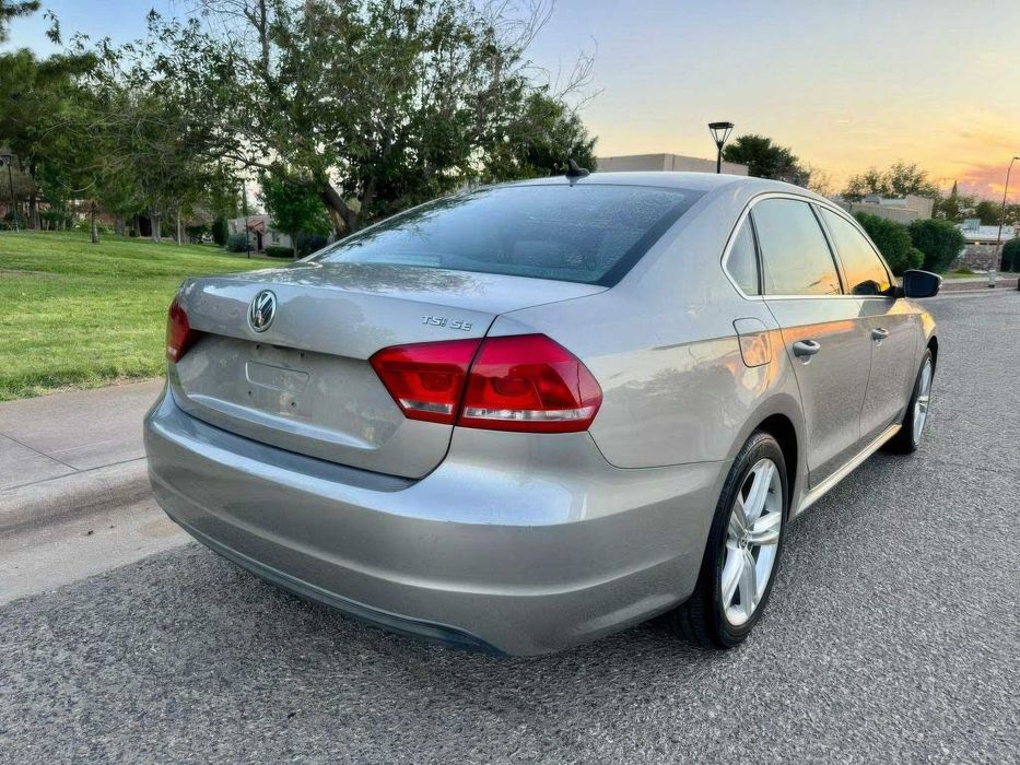 Volkswagen Passat Wolfsburg Edition      2014