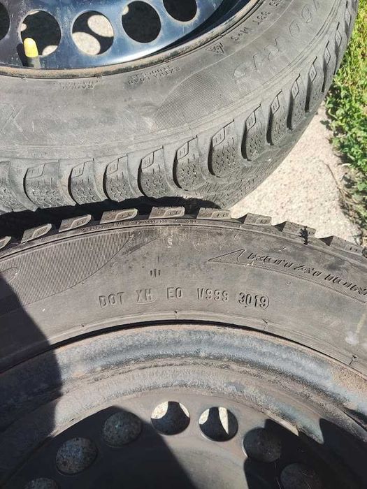 Koła zimowe Opel Corsa D - Pirelli + kołpaki 185/60 r15