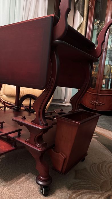 Фуршетний стіл ,стіл розкладний ,журнальний стіл з дерева