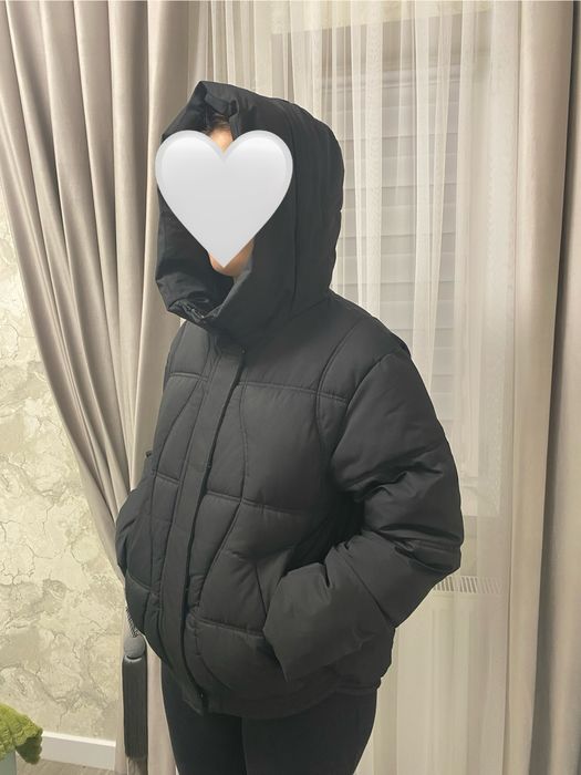 Тепла чорна куртка , єврозима.