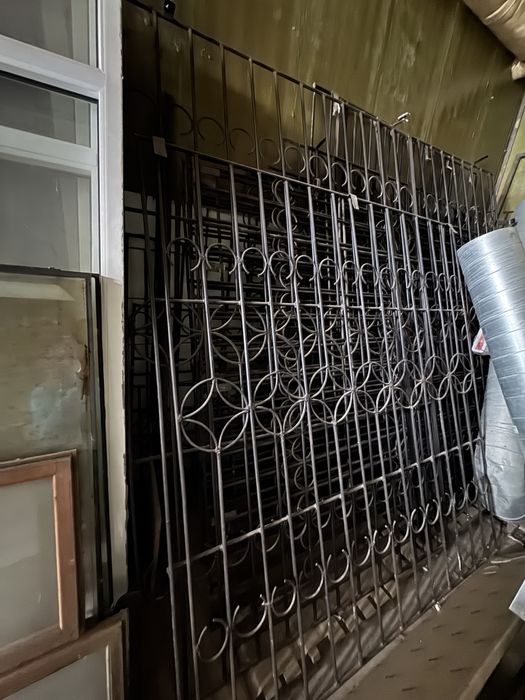 Металеві решітки на вікна БУ