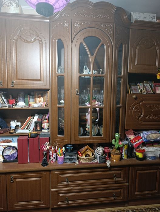 Стінка у вітальню .