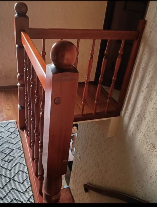 Schody bukowe z poręczami Promocja