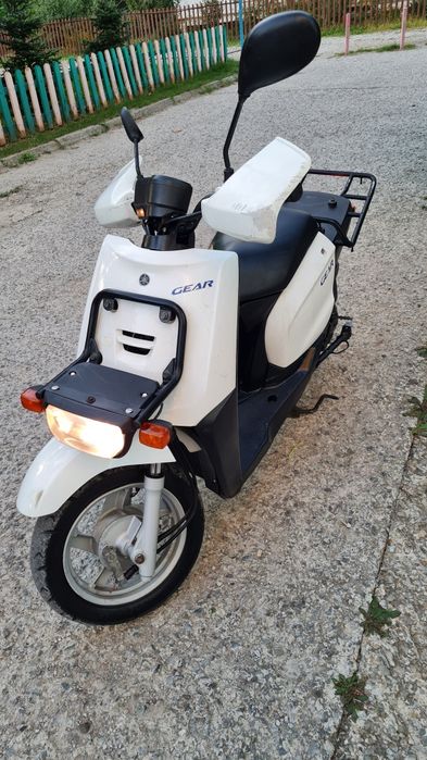 Вантажний скутер YAMAHA GEAR 4T.