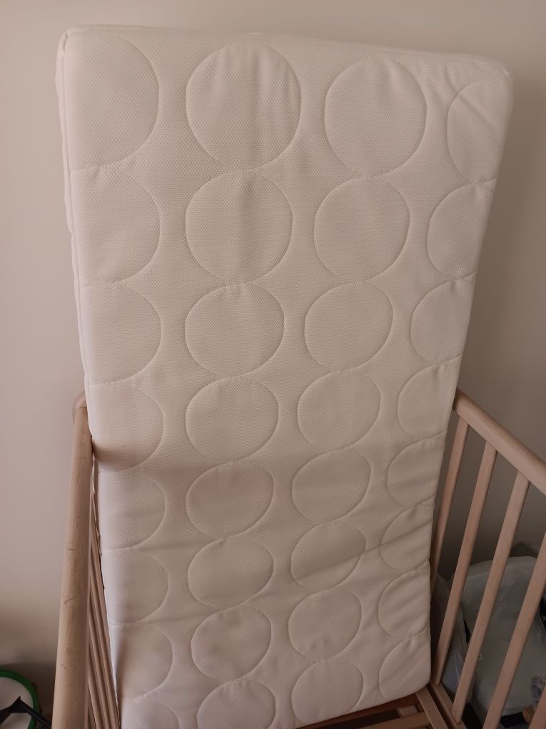 Colchão para berço IKEA SKONAST