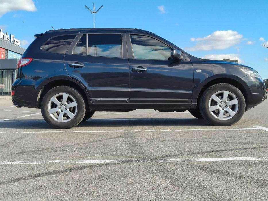 Авто  HYUNDAI Santa Fe