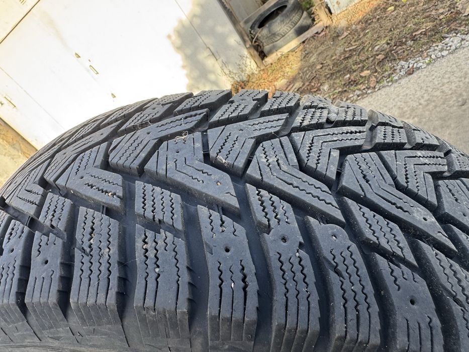 Продам практически новую резину!