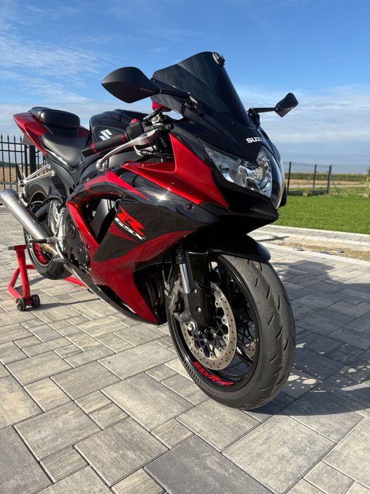 Suzuki GSX-R 750K8