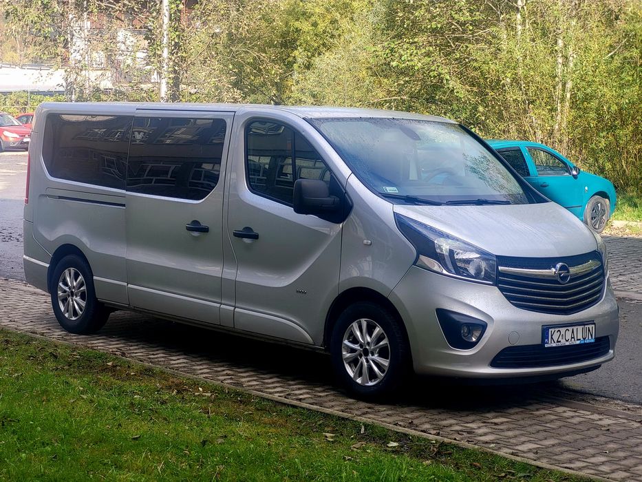 Opel vivaro 2017 faktura vat