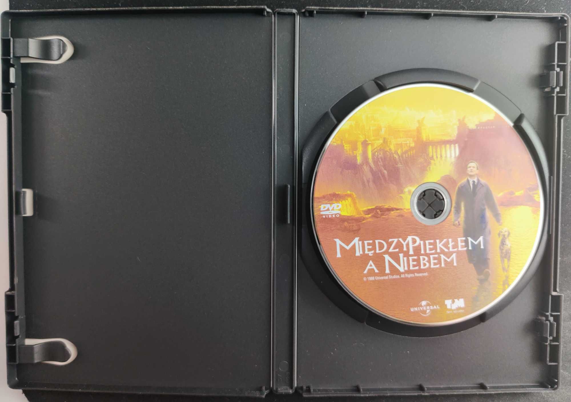 Między piekłem, a niebem [DVD] - polski lektor