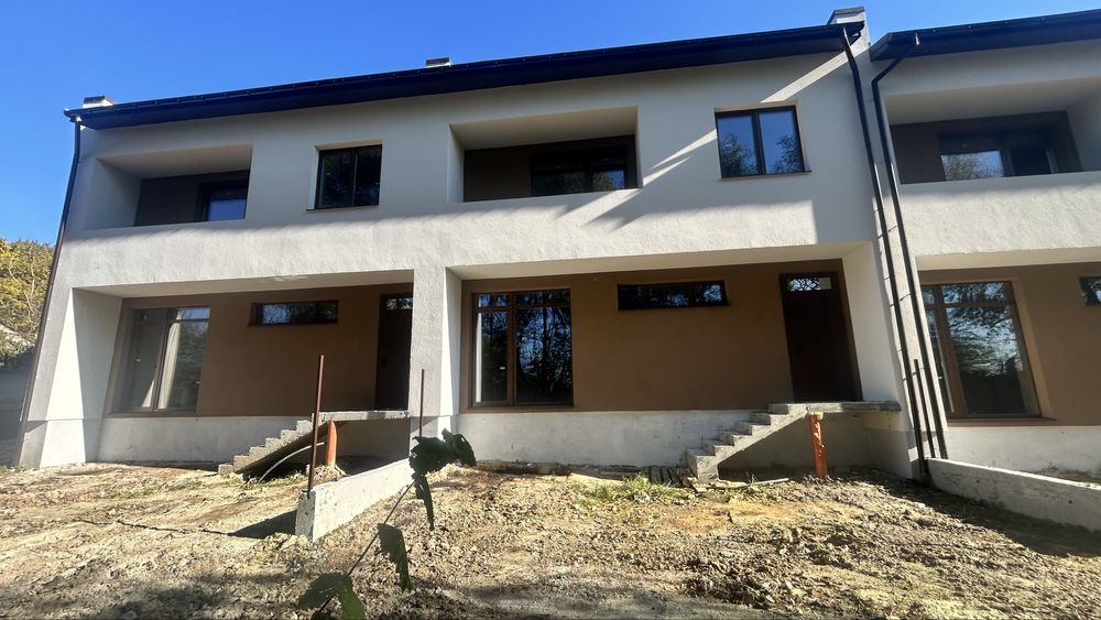 Продаж таунхаусів в Оброшино поруч лісу вул. Садова