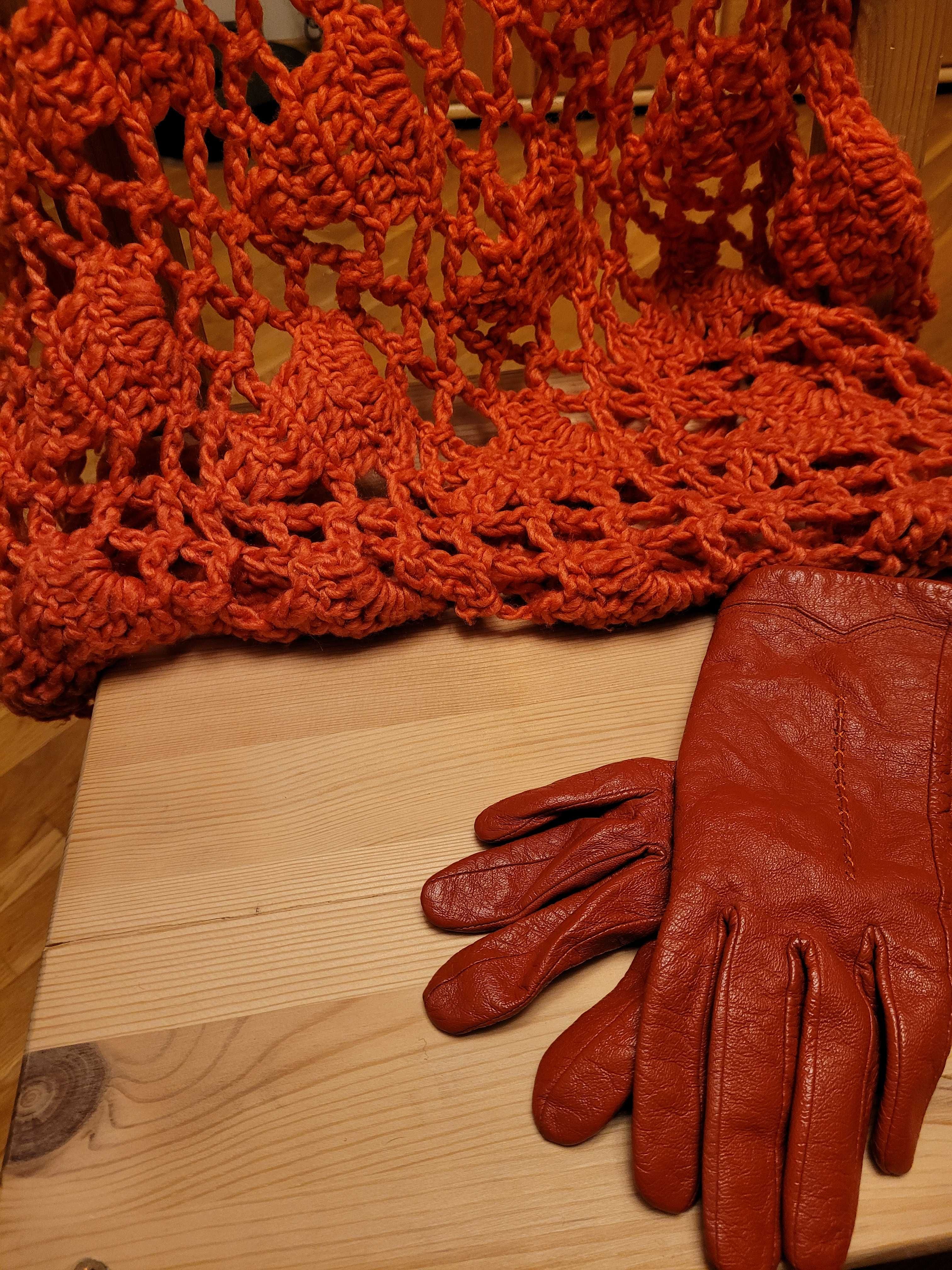 Piękny komplet chusta i rękawiczki skórzane kolor rudy