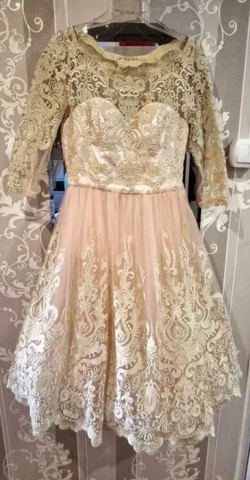 Святкова нарядна, весільна, випускна сукня