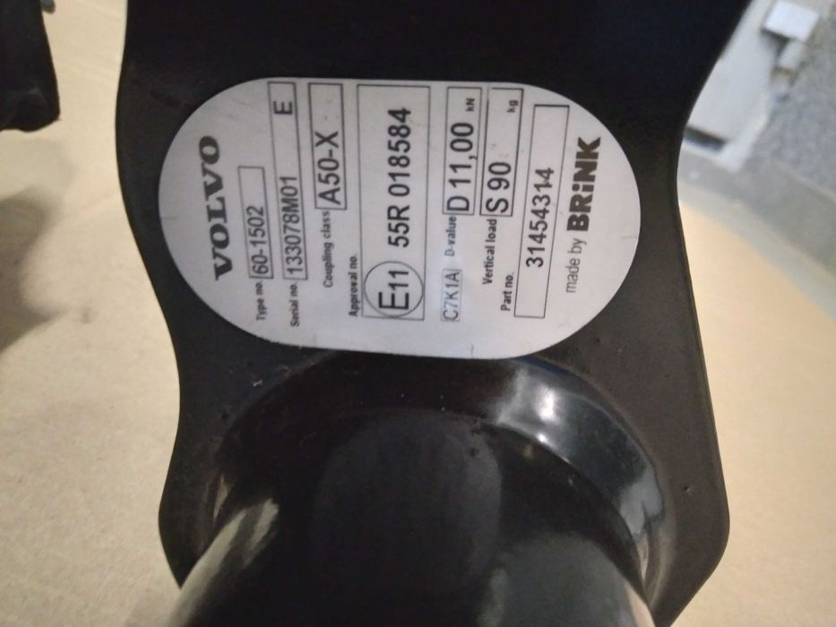 VOLVO XC90 hak holowniczy belka