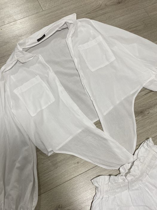 костюм білий жіночий, рубашка та шортики