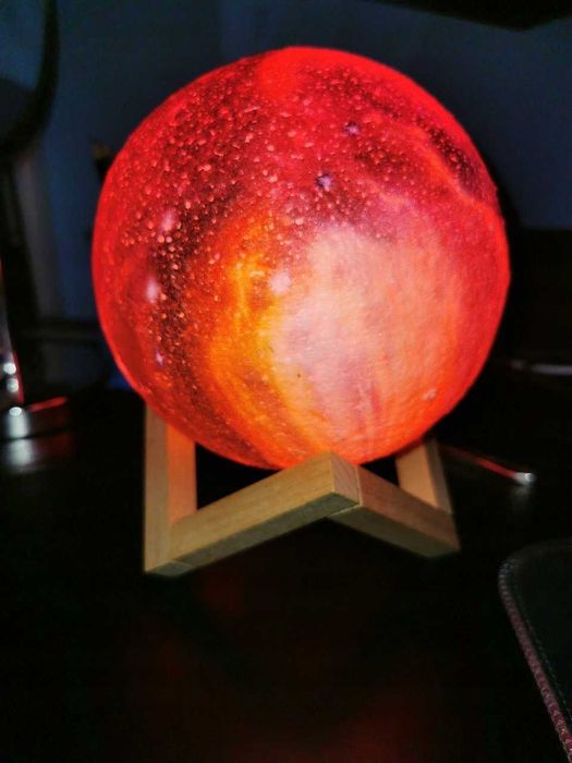 Lampka Figurka 16 Kolorów Do Sypialni Nocna Księżyc 3D RGB Pilot LED