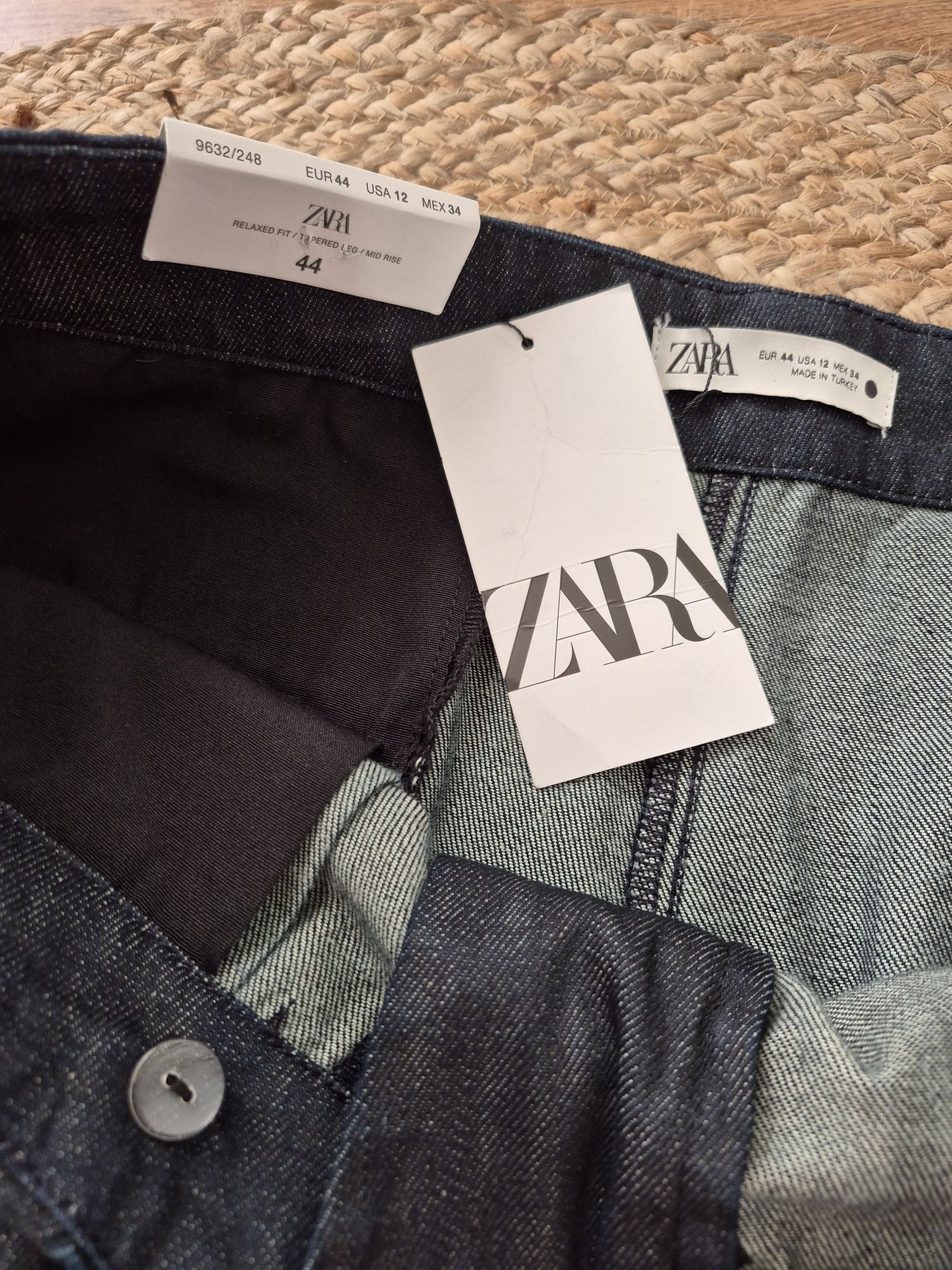 Granatowe spodnie Zara Tapered Pleated Pant z zakładkami nowe z metką