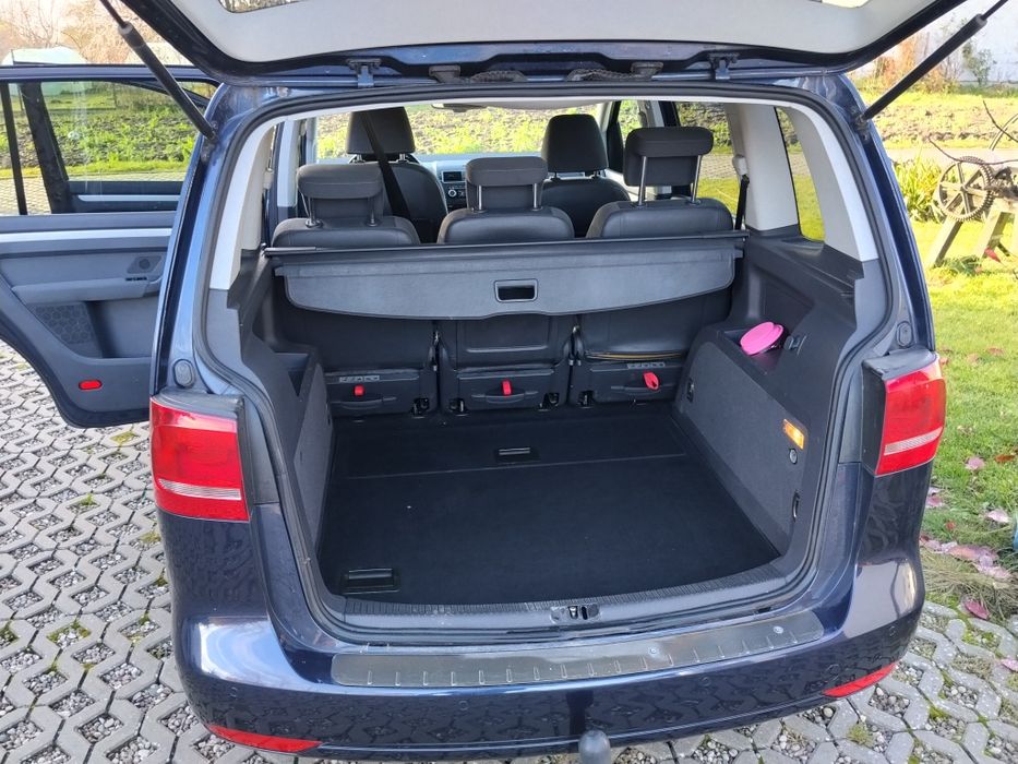 Sprzedam VOLKSWAGEN Touran 1,6 TDI wersja S-Line