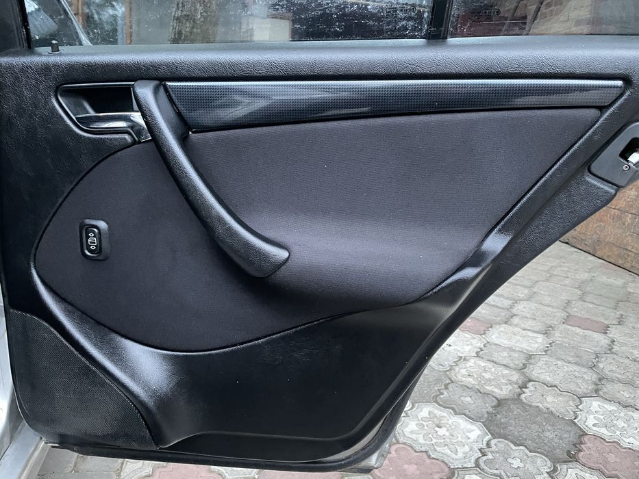 Mерседес w202 c180 газ