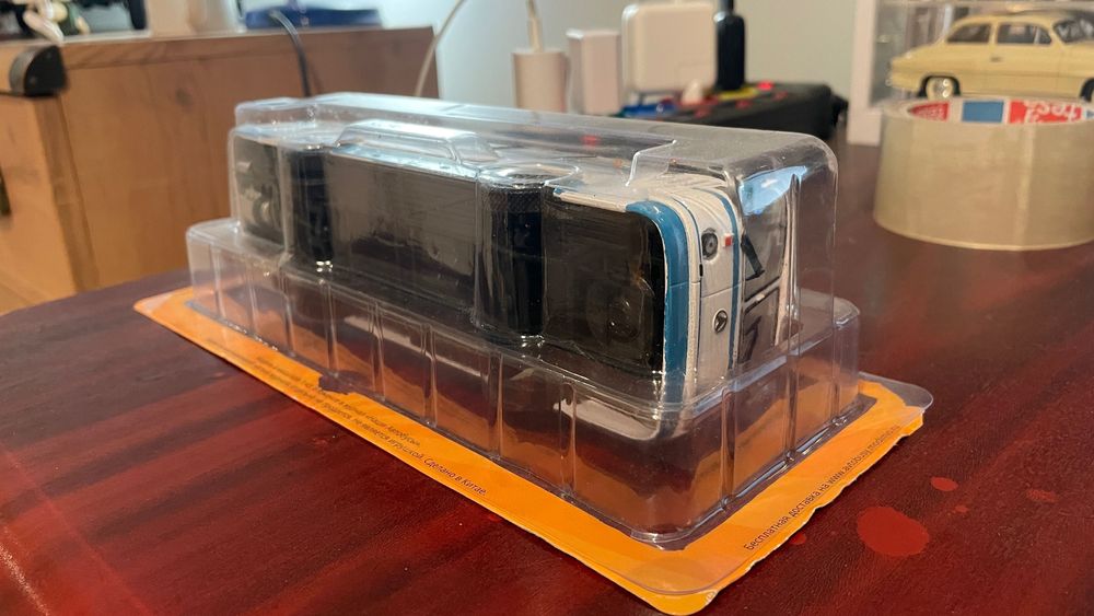 LAZ 695 1:43 Modimio