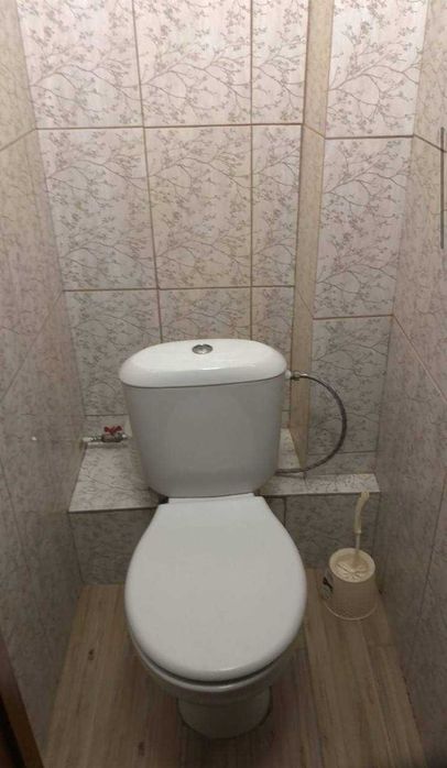 Продаж трикімнатної квартири в Києві, з ремонтом та меблями