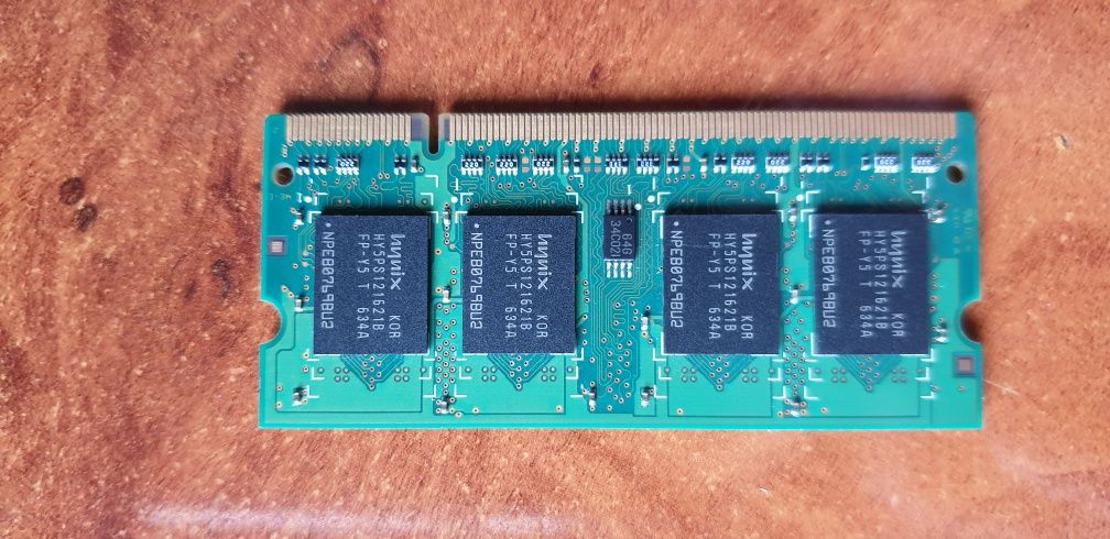 Планка пам'яті 512 MB DDR2 RAM 200-pin SO-DIMM 2Rx16 PC2-5300S 'Hynix'