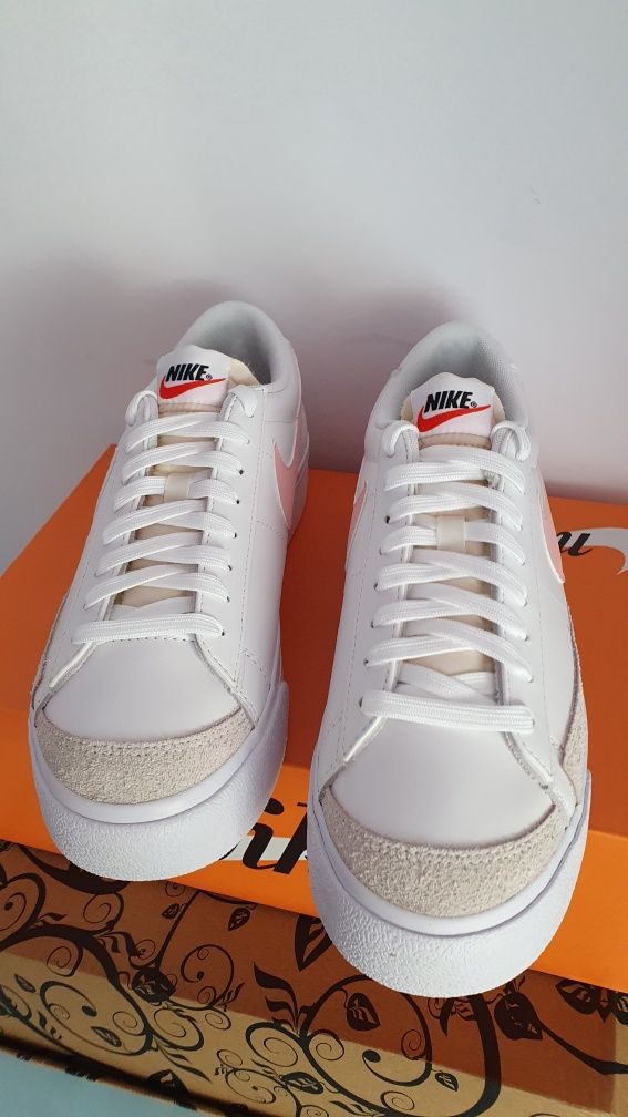 Sneakersy nowe modne Nike Blazer Rozmiar 40.5