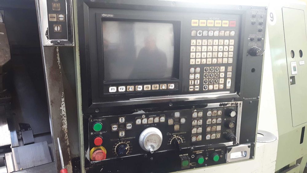 Tokarka CNC centrum obróbcze OKUMA LR25