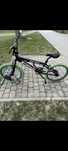 20" BMX Royal Bugatti Tornado czarny matowy z zielonymi oponami