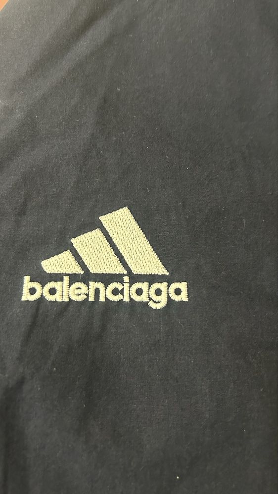 Camiseta Balenciaga - Nova com Etiqueta