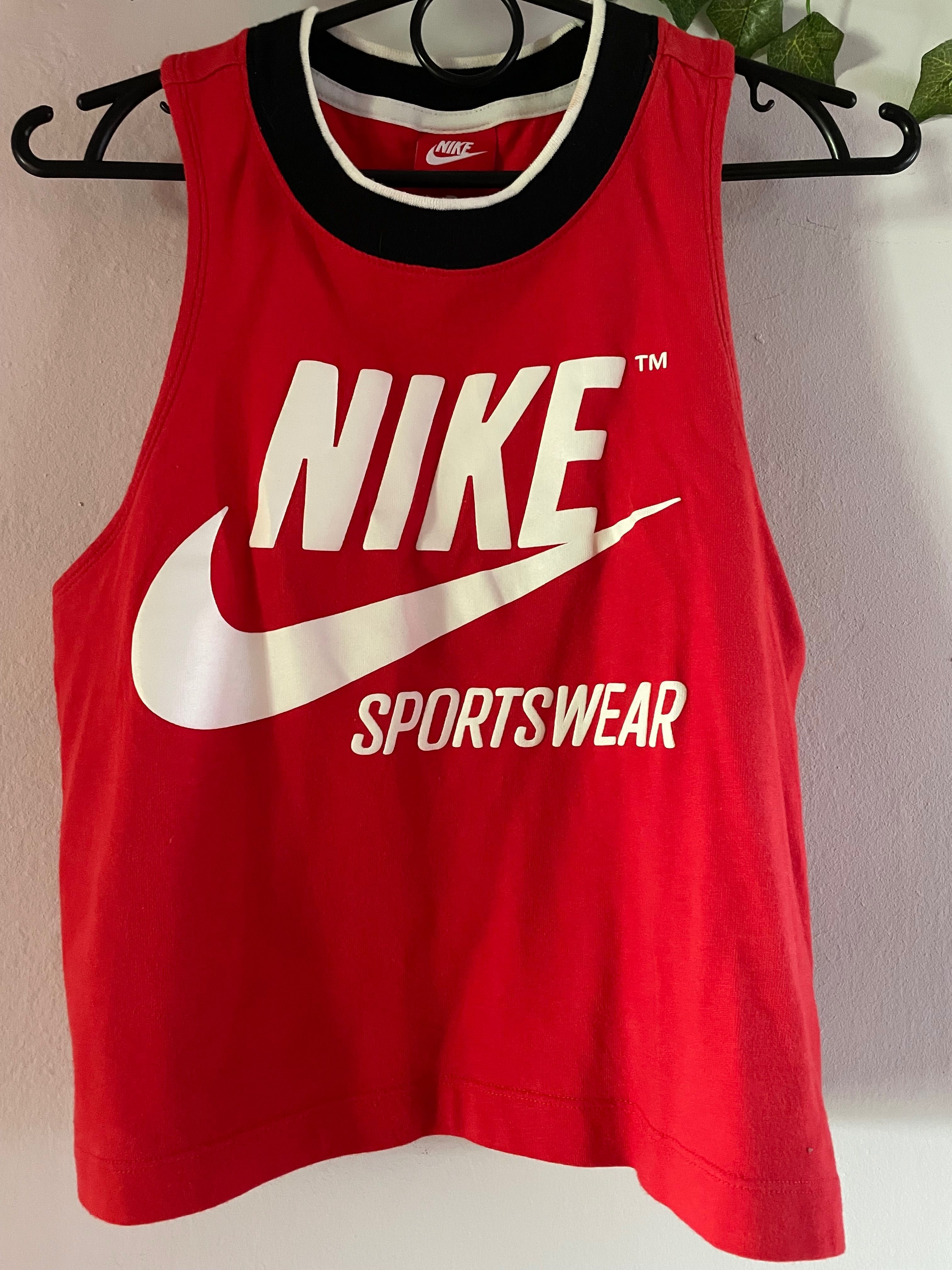 Sprzedam top sportowy damski Nike czerwony piękny XS S stan idealny