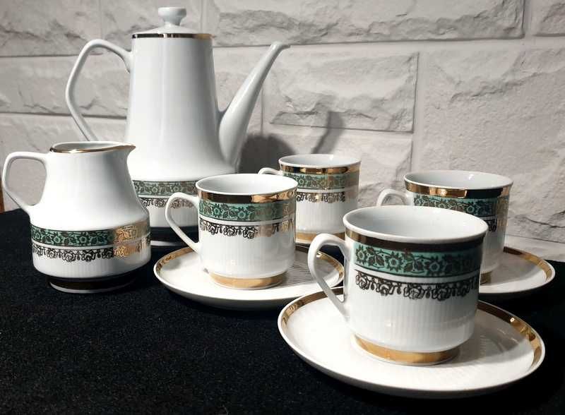 Serwis porcelanowy kawowy złocony Chodzież stan idealny