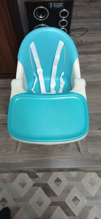 Fotelik dziecięcy do karmienia