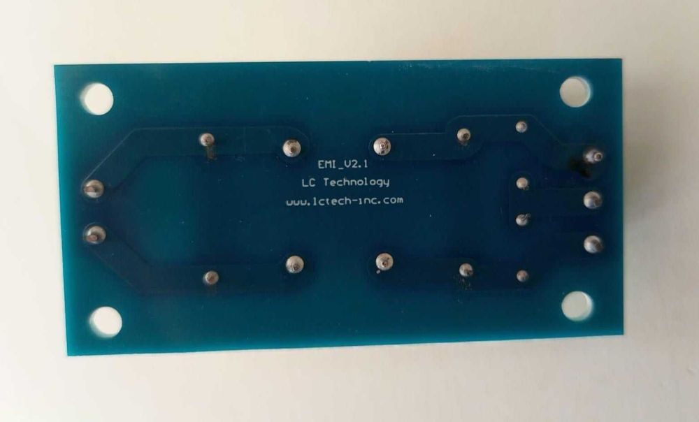 Помехоподавляющий EMI LC фильтр AC ~220 V 2 A 50 Hz на печатной плате