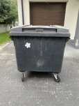Kosz na smieci 1100 l