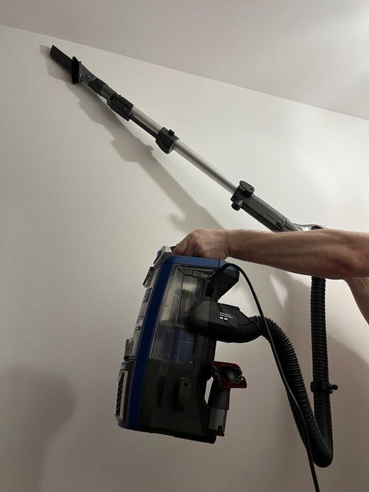 Пылесос вертикальный известного бренда Shark Англия