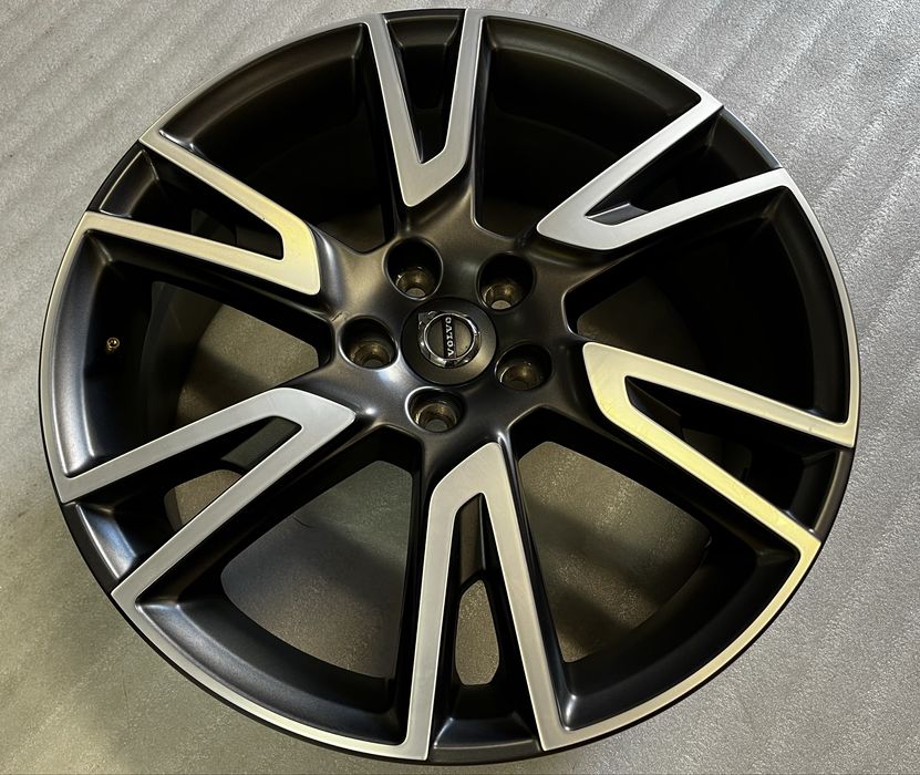 Felgi 19 5x108 ET50,5 Volvo S90 V90 Cross Country