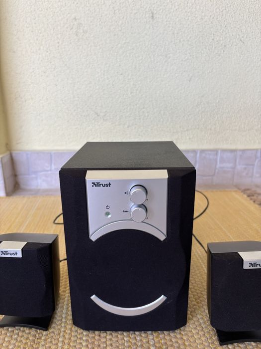 Sistema de Som Trust 2.1 Speaker Set (SP-3100)