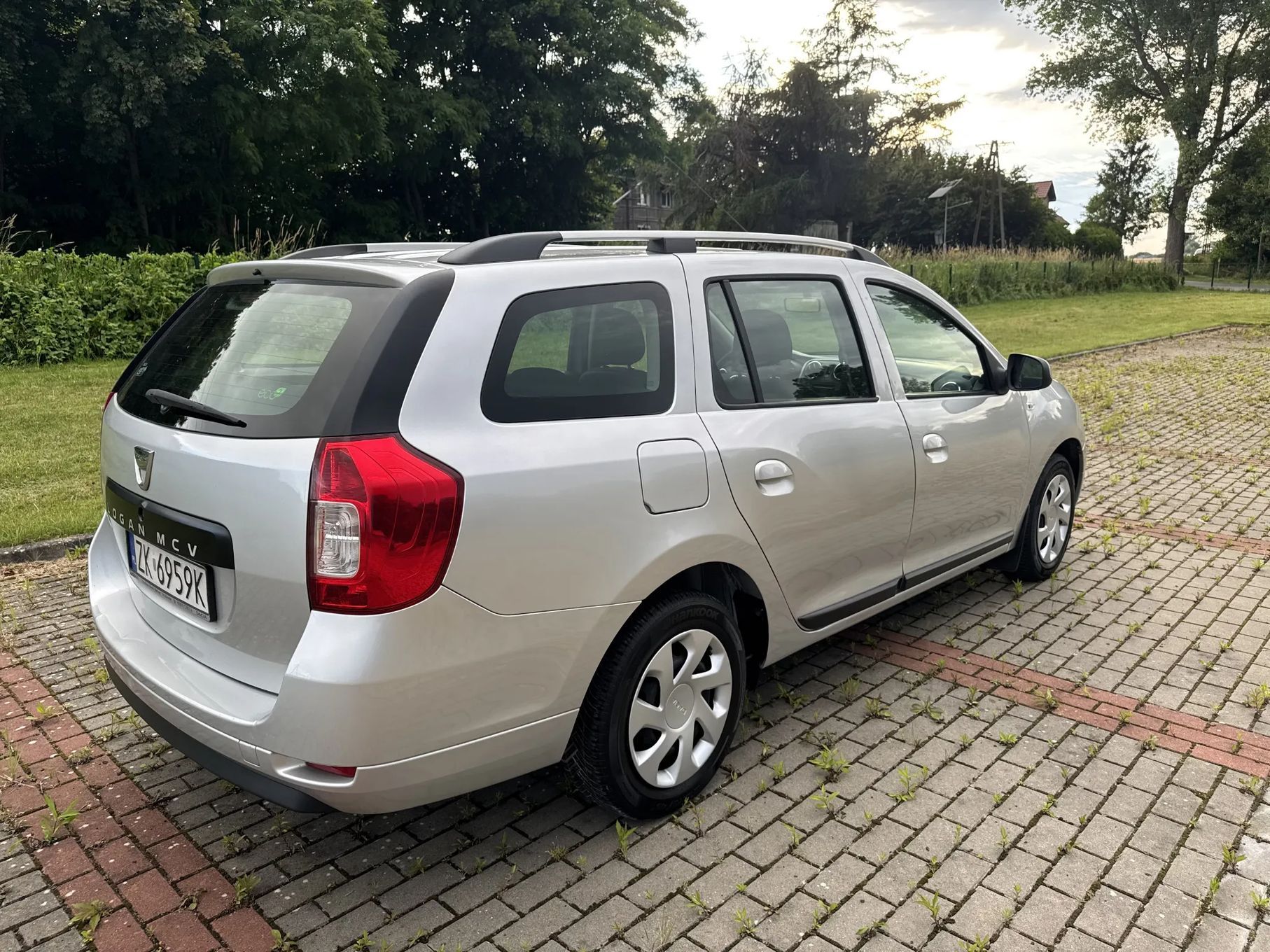 Dacia Logan MCV 0.9 turbo 90 PS KLIMA 211 tys km zarejestrowana ZADBANA !